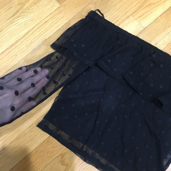 Off the shoulder ruffled crop top - Picture 2 of 4